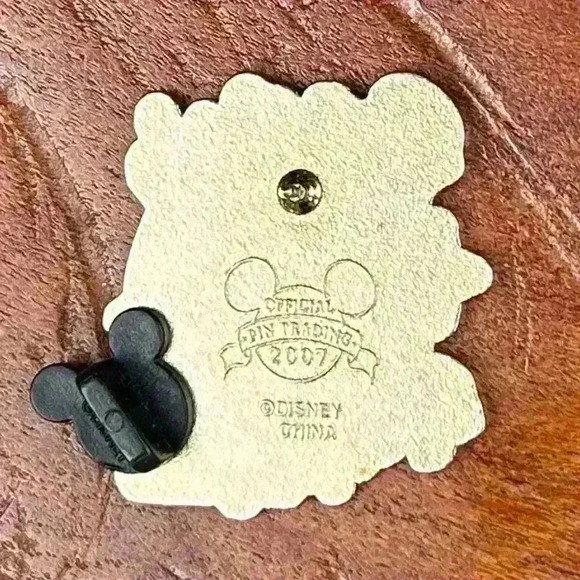 Tinker Bell Disney Trading Pin Spoiled to Perfection 2007 - Picture 7 of 8